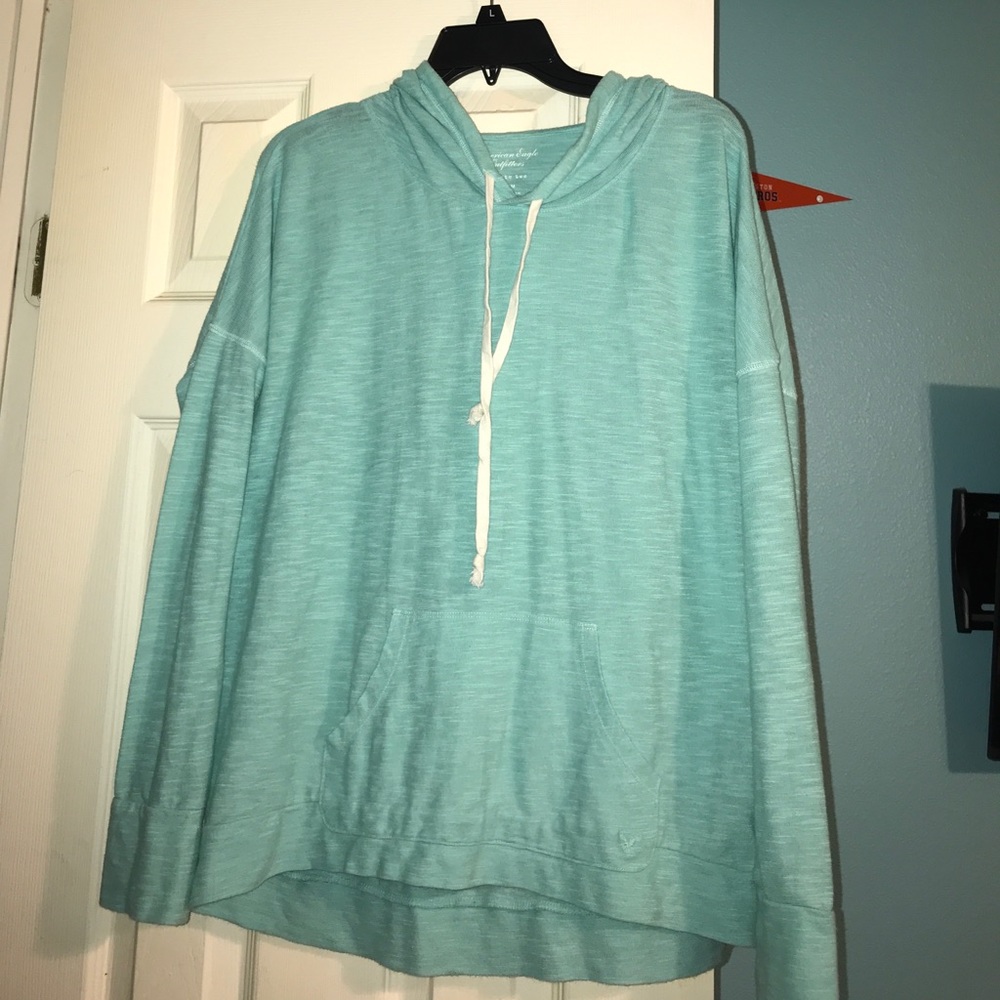 American Eagle “Favorite Tee” pullover